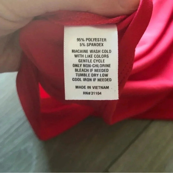 THE LIMITED Women's Solid Red Halter Top Size Medium - Picture 8 of 10